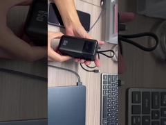 Kablolar ile 65W kompakt yüksek güç taşınabilir şarj cihazı